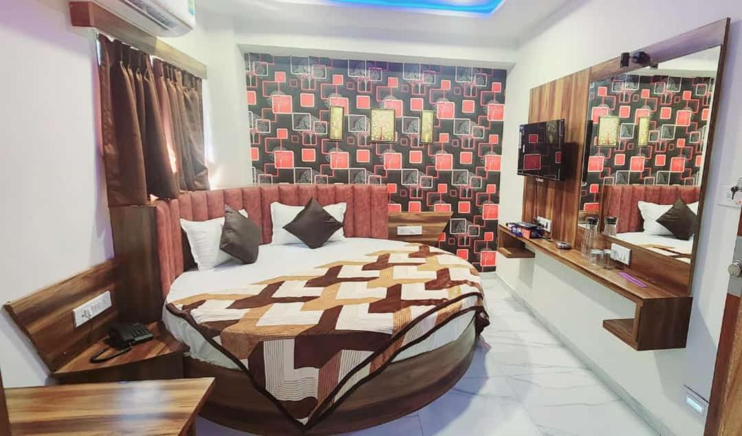 Hotel Sun Shine 아흐메다바드 외부 사진